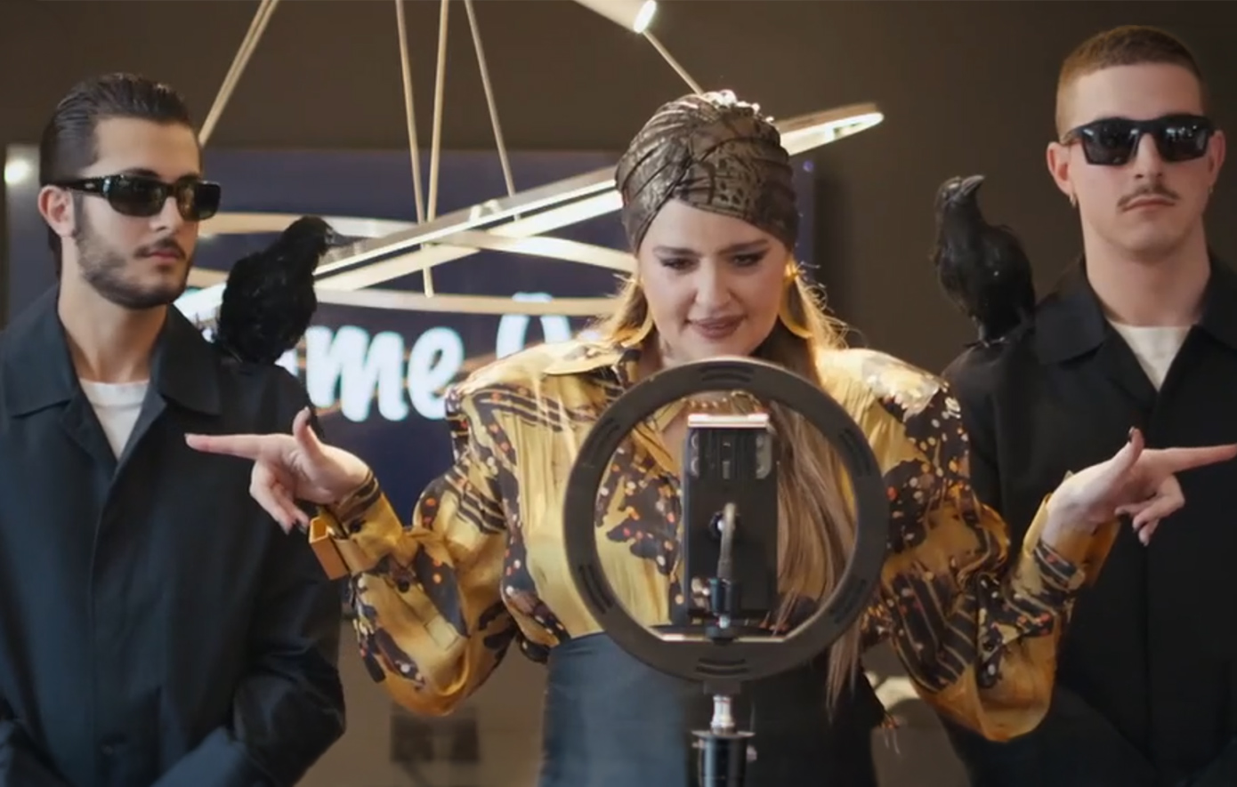 Τότε και Τώρα: Η Μαρία Κίτσου εισέβαλλε στην σειρά και έγινε η απολαυστικότερη εργολάβος κηδειών &#8211; Δείτε τα βίντεο