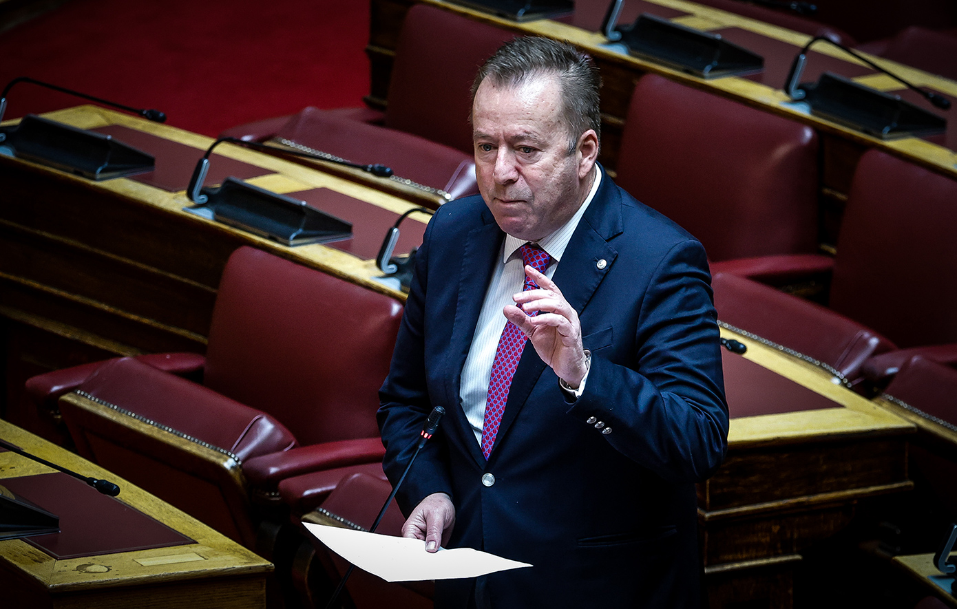 Βασίλης Κόκκαλης: «Το έγγραφο-φωτιά που ξεσκεπάζει 29.000 κτηνοτρόφους του καναπέ»