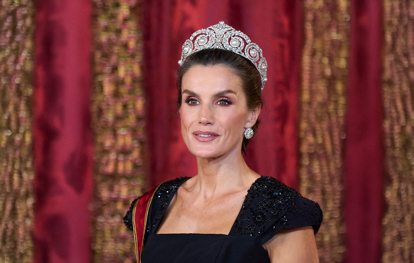 Βασίλισσα Λετίθια: Σπάνιο βίντεο από την εποχή που ως απλή δημοσιογράφος κάλυπτε καρναβάλια και μίλαγε για βασίλισσες