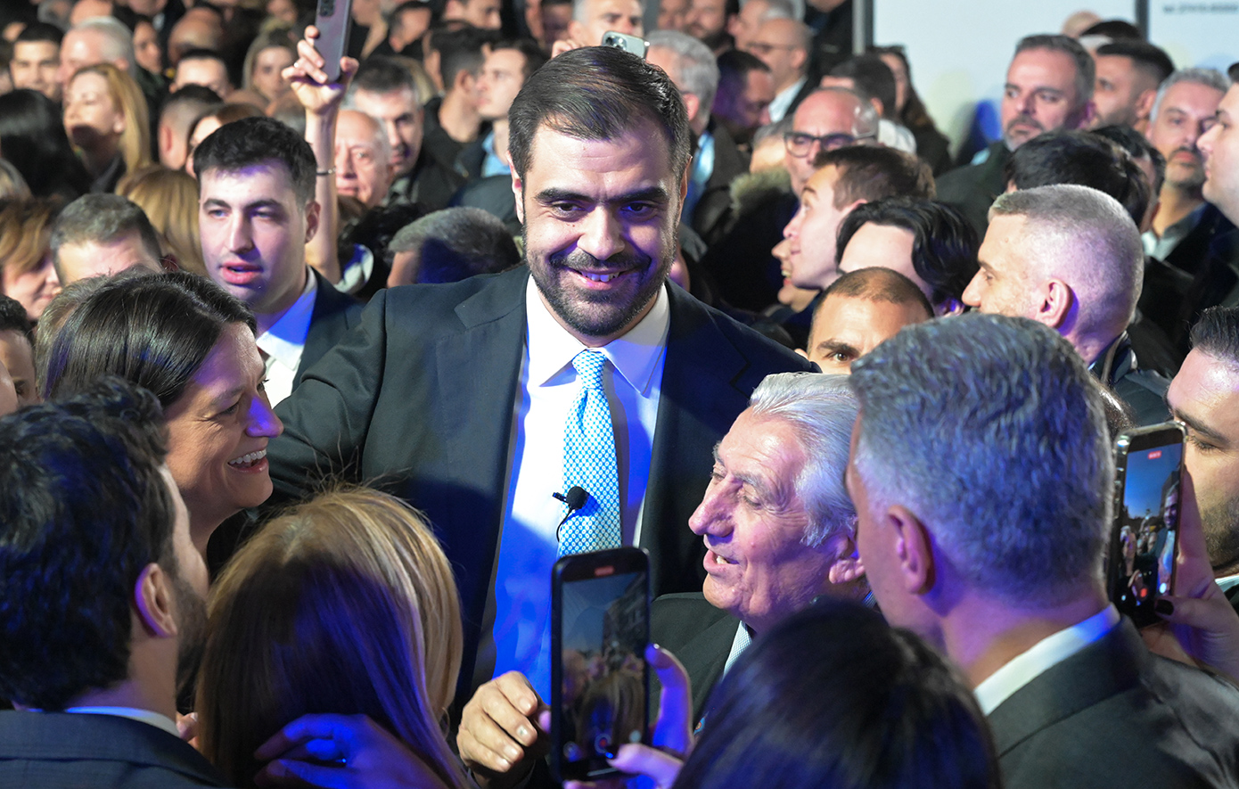 Εγκαίνια με πολύ κόσμο για το πολιτικό γραφείο του Παύλου Μαρινάκη στο Ψυχικό