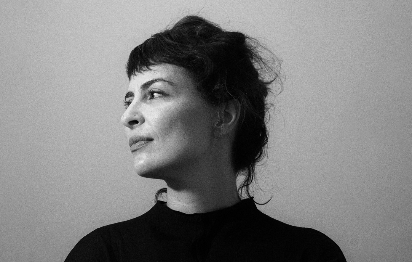 Μάρθα Μπουζιούρη: «Το θέατρο θα επιβιώσει από την AI &#8211; Γεννήθηκε μαζί μας και μόνο μαζί μας θα πεθάνει»