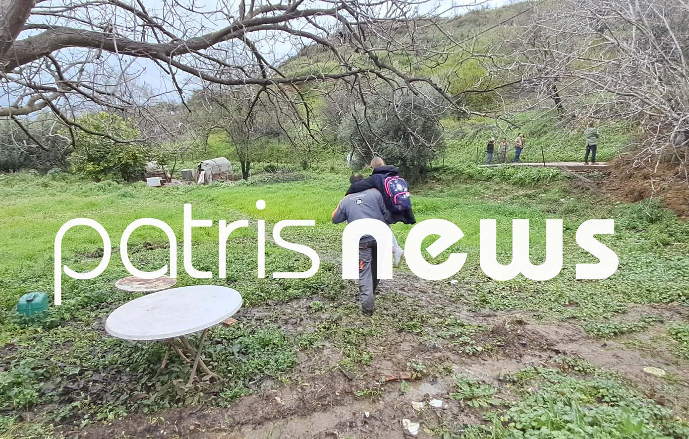 Κόπηκε στα δύο το Μαζαράκι στην Ηλεία: Αποκλεισμένοι οικισμοί – Στους ώμους μεταφέρουν τα παιδιά οι κάτοικοι