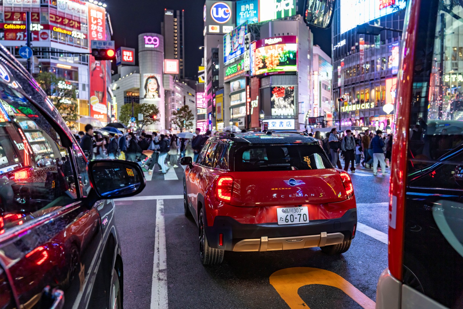 Το MINI Aceman SE ταιριάζει στους δρόμους του Τόκιο