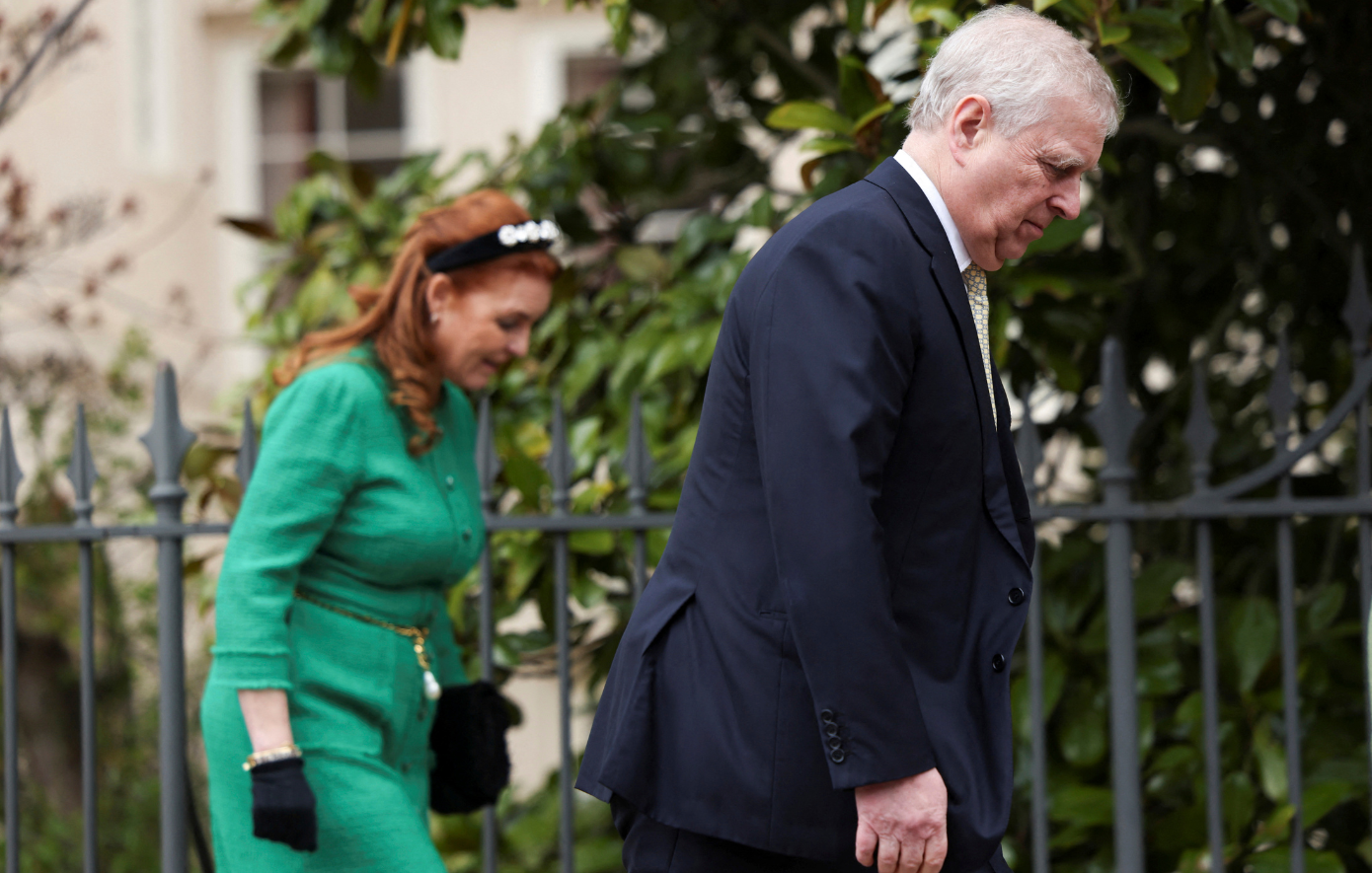 Έκπτωτος πρίγκιπας Άντριου: «Εξαφανισμένη» η πρώην σύζυγός του Σάρα Φέργκιουσον μετά τη σύλληψή του