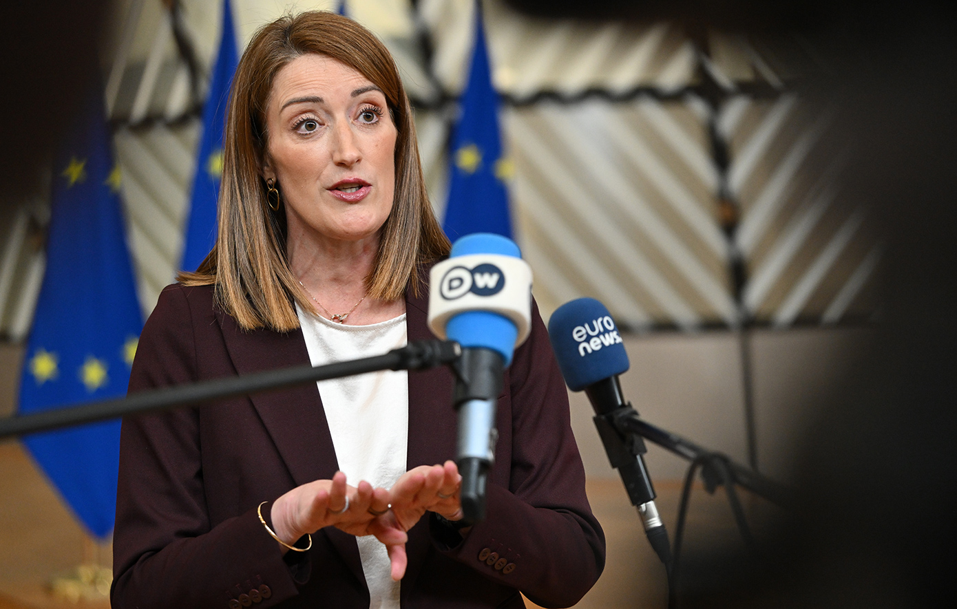 Μέτσολα: «Πράσινο φως» στην εξ αποστάσεως ψηφοφορία για εγκυμονούσες και νέες μητέρες ευρωβουλεύτριες