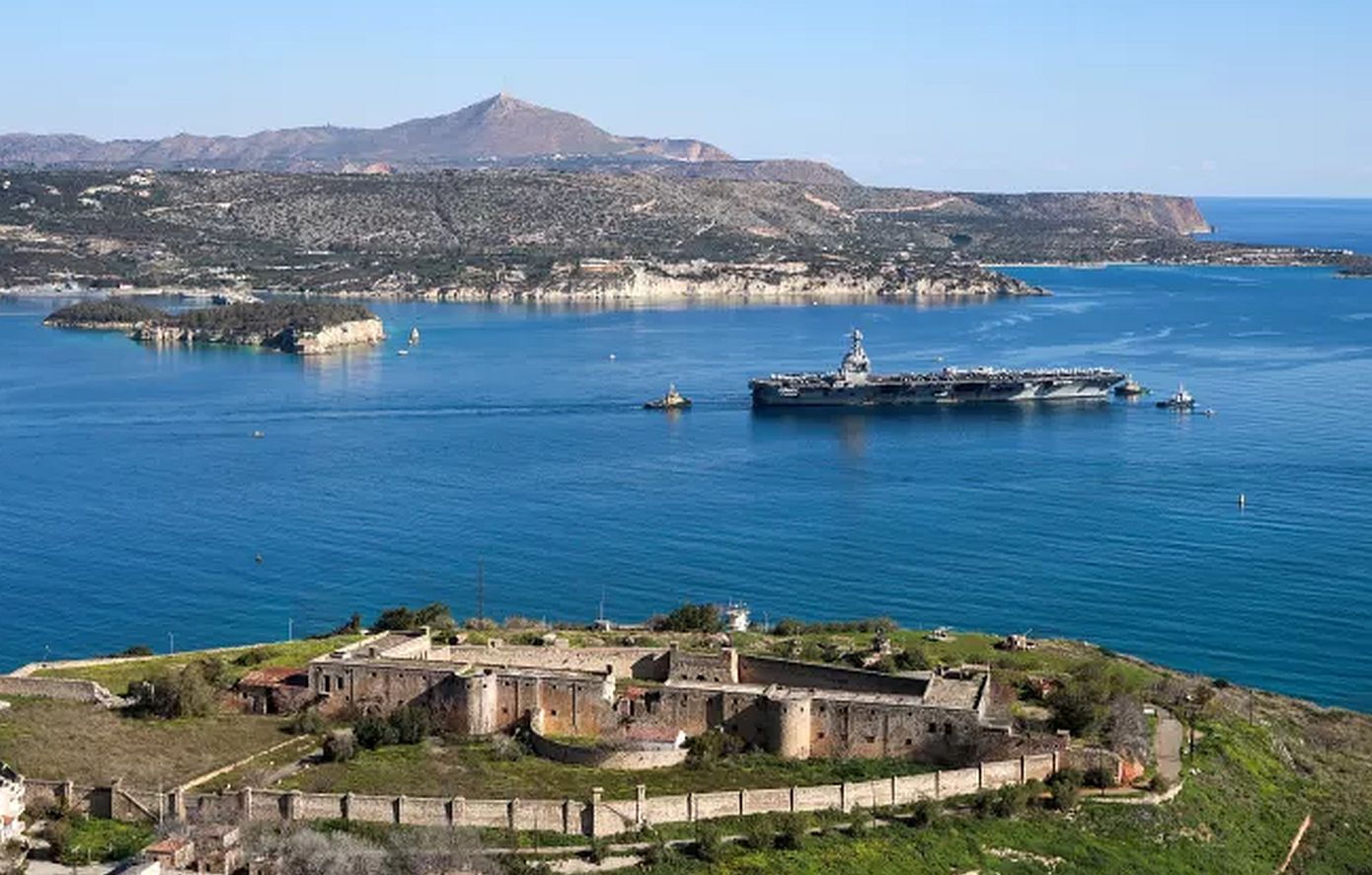 Έκλεισε η βάση στη Σούδα &#8211; Σε ισχύ έκτακτα μέτρα αεράμυνας μετά τις απειλές του Ιράν εναντίον κάθε αμερικανικής εγκατάστασης