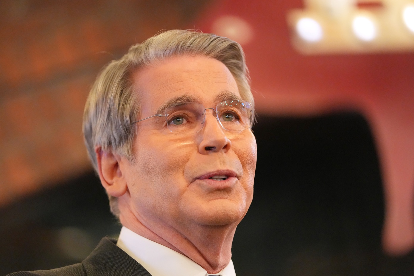 Σκοτ Μπέσεντ: Η αμερικανική οικονομία θα μπορούσε να αναπτυχθεί κατά τουλάχιστον 3,5% το 2026