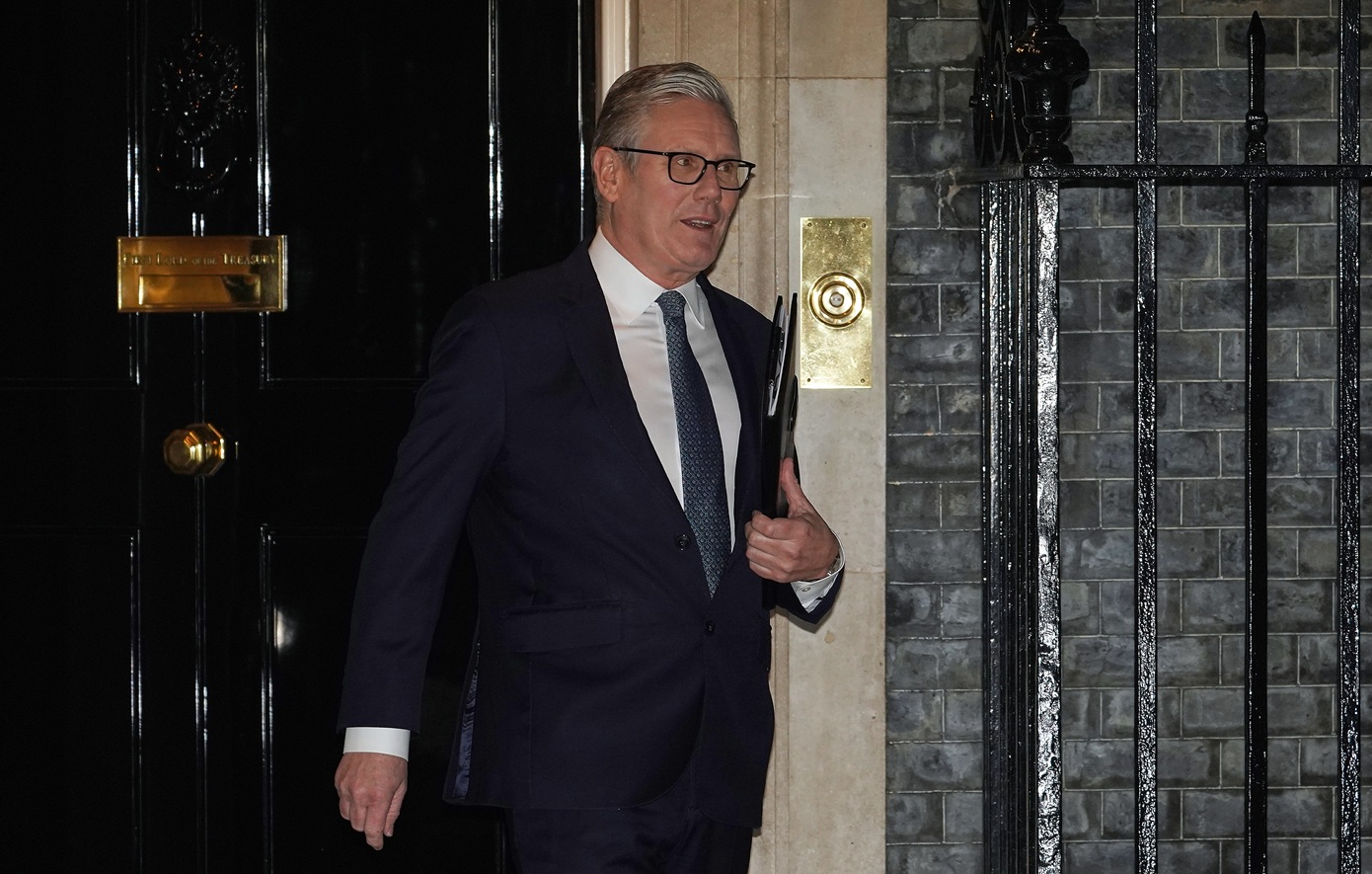 Στάρμερ: «Δεν φεύγω &#8211; Έχω κερδίσει κάθε μάχη» &#8211; Η ομιλία στους βουλευτές και το αποτυχημένο (προς ώρας) σχέδιο Σαρουάρ