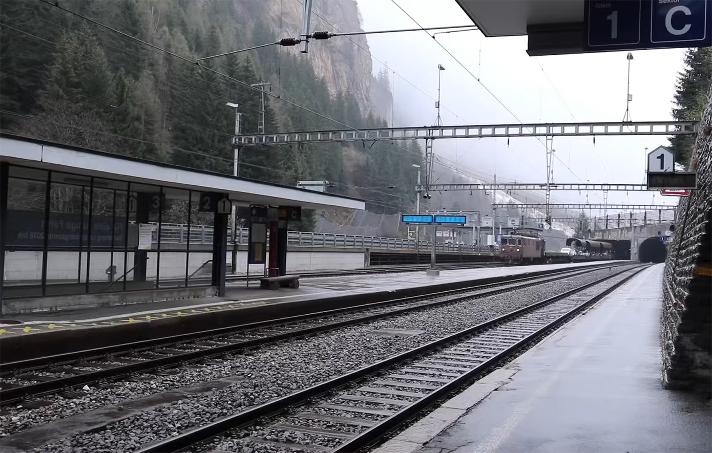 Πέντε τραυματίες από τον εκτροχιασμό αμαξοστοιχίας στην Ελβετία &#8211; Ενδέχεται να προκλήθηκε από χιονοστιβάδα