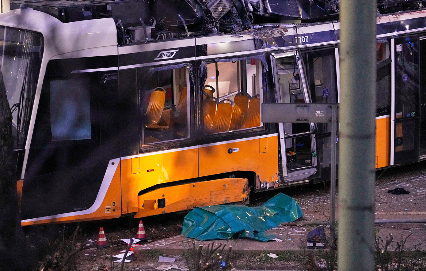 Τραγωδία στο Μιλάνο &#8211; Στο μικροσκόπιο το λάθος κλειδί και η ταχύτητα του τραμ &#8211; Βίντεο σοκ