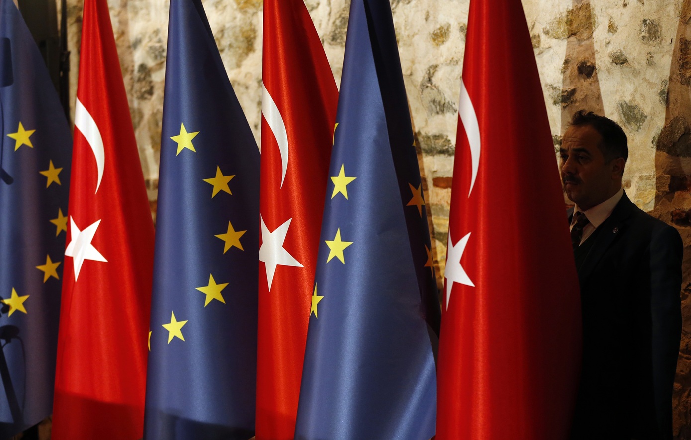 Από τις κυρώσεις στα εκατομμύρια: Πώς η Τουρκία ξαναμπαίνει στο παιχνίδι των ευρωπαϊκών επενδύσεων