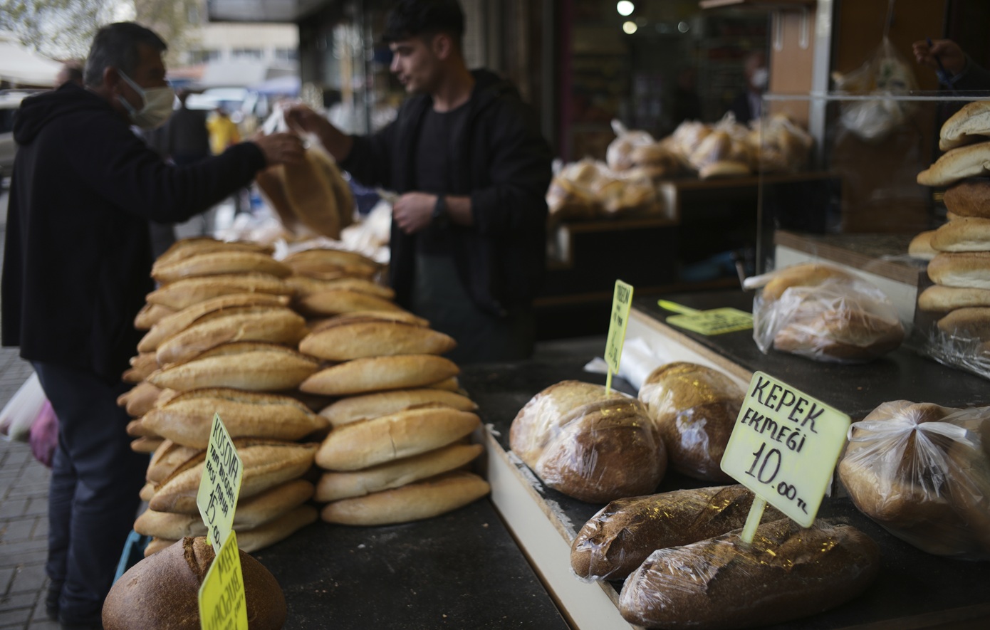 Ακρίβεια χωρίς τέλος στην Τουρκία &#8211; Ο πίνακας που αποκαλύπτει την κατάρρευση της αγοραστικής δύναμης την τελευταία δεκαετία