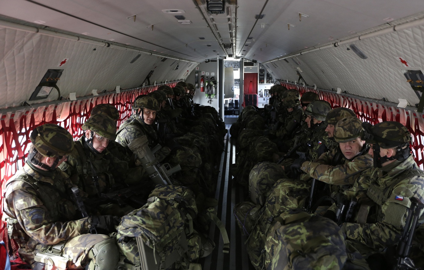 Ο Τραμπ ζητά 5%, η Τσεχία δεν φτάνει ούτε 2%: Το επικίνδυνο παιχνίδι με το ΝΑΤΟ