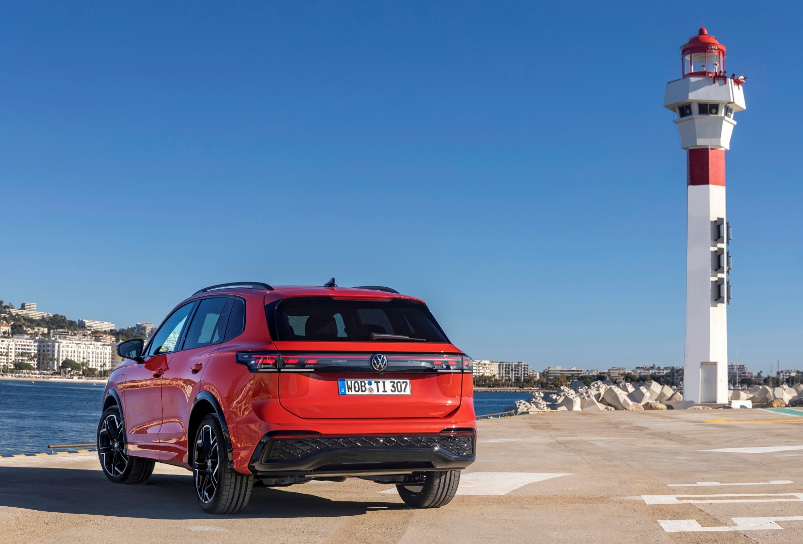 Volkswagen eHybrid: Η τεχνολογία που ενώνει δύο κόσμους