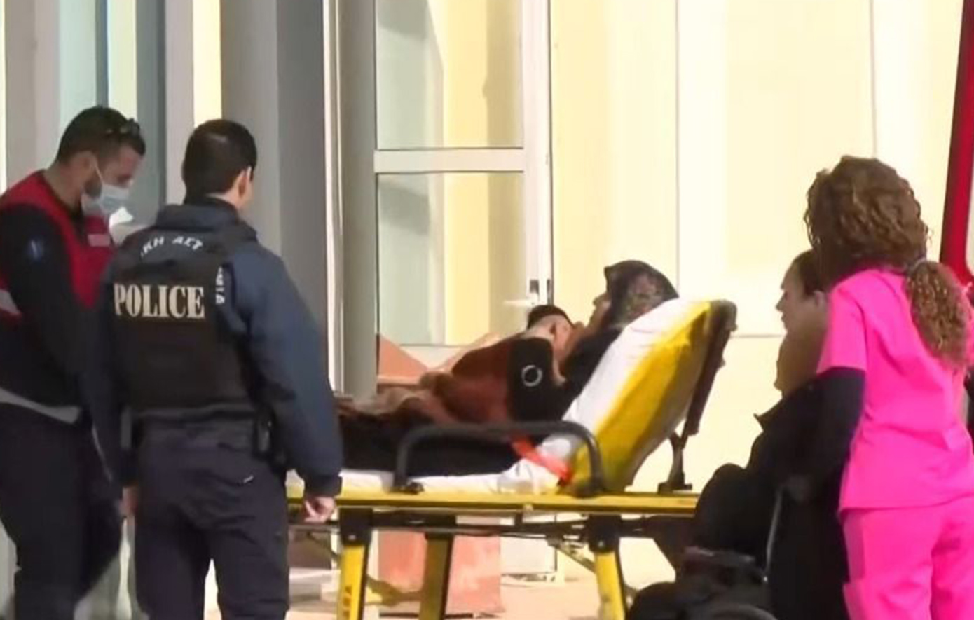 Μικρή ανάσα ελπίδας στη τραγωδία της Χίου: Ναυαγός που ήταν αγνοούμενη βρήκε το παιδάκι της &#8211; «Ήταν γαντζωμένο στην αγκαλιά»