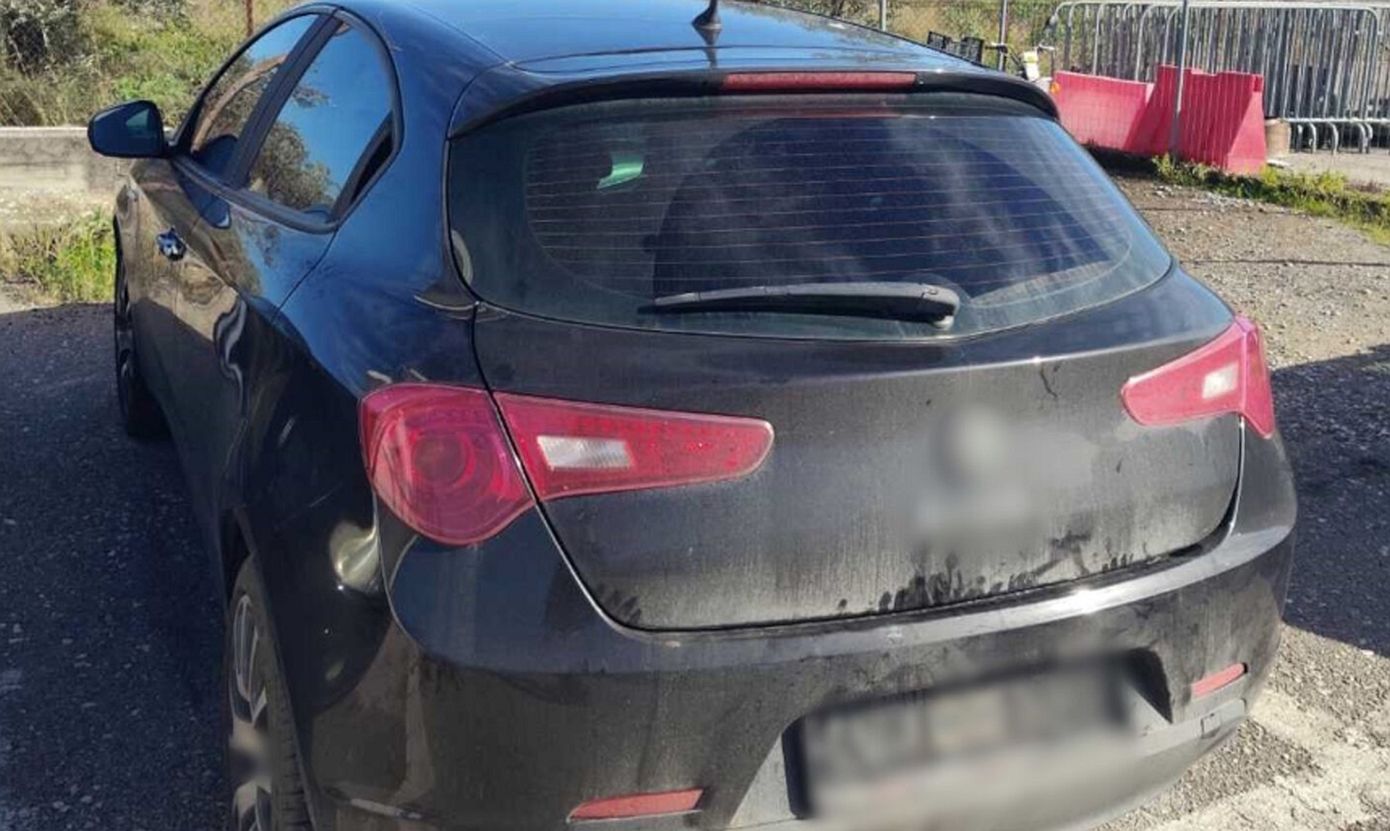 Σύλληψη 35χρονου στα διόδια Τραγάνας: Οδηγούσε κλεμμένο αυτοκίνητο με πλαστές πινακίδες