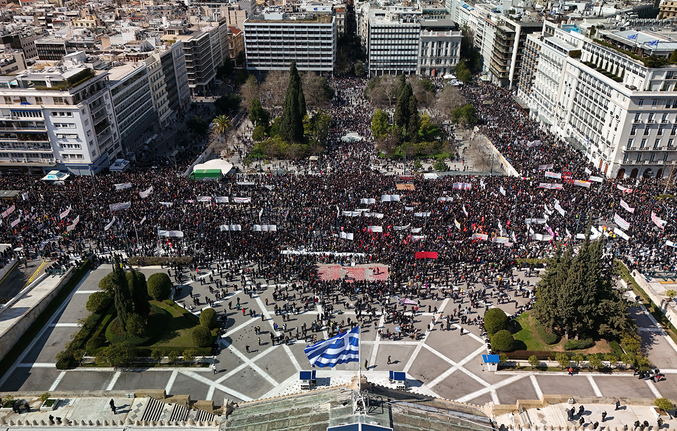 Συγκέντρωση για τα Τέμπη στο Σύνταγμα: 128 προσαγωγές και 3 συλλήψεις
