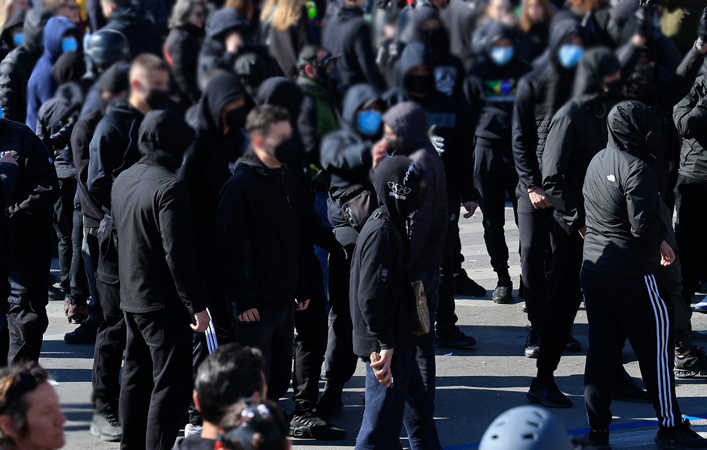 Τρία χρόνια από την τραγωδία των Τεμπών – Συλλαλητήρια σε όλη την Ελλάδα, ένταση στο Σύνταγμα