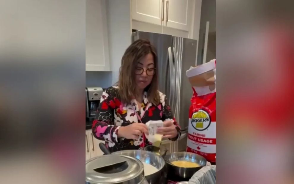 «Θα σου πάρει τη δουλειά το ΑΙ»: Η σκέψη των μαμάδων είναι το απόλυτο viral