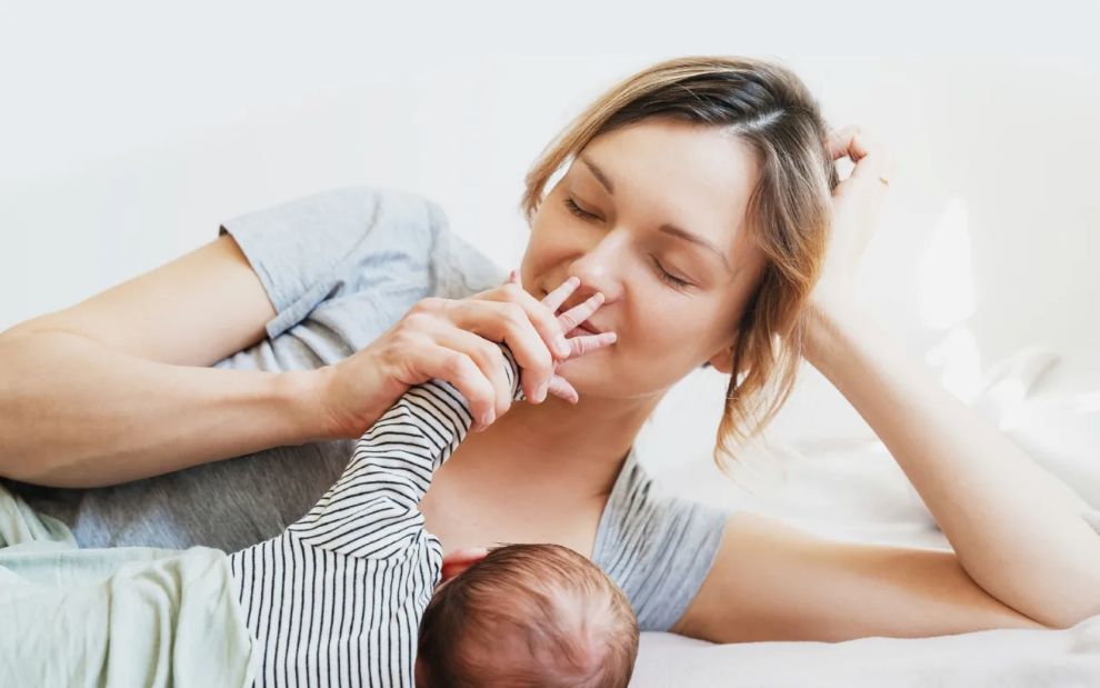 Θέλεις να φας σούσι, να πιεις κοκτέιλ, να γυμναστείς; Δες πότε μπορείς να επιστρέψεις σε αυτά μετά τον τοκετό