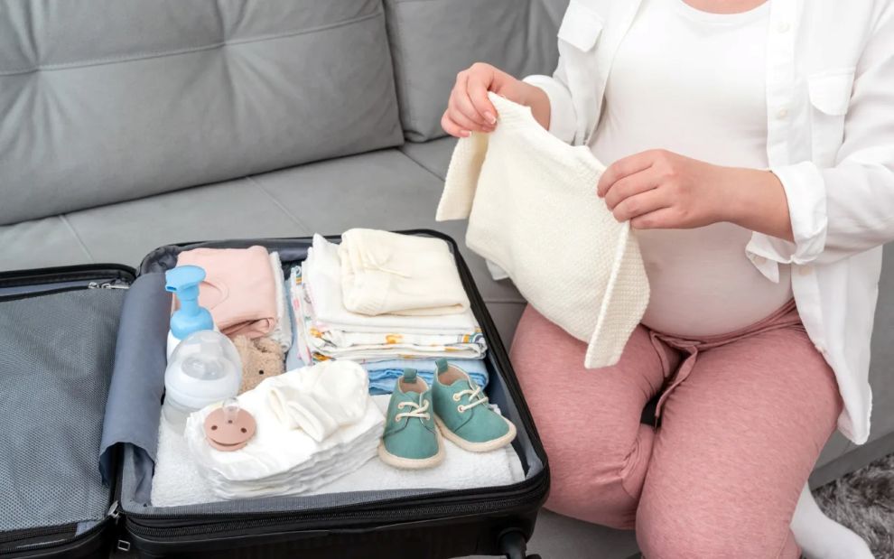 Φτιάχνεις το βαλιτσάκι για το μαιευτήριο; Όλα όσα δεν πρέπει να ξεχάσεις