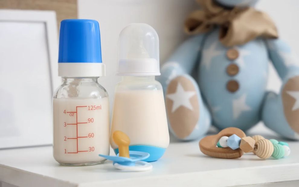 Πότε να σταματήσω να αποστειρώνω τα μπιμπερό του μωρού;