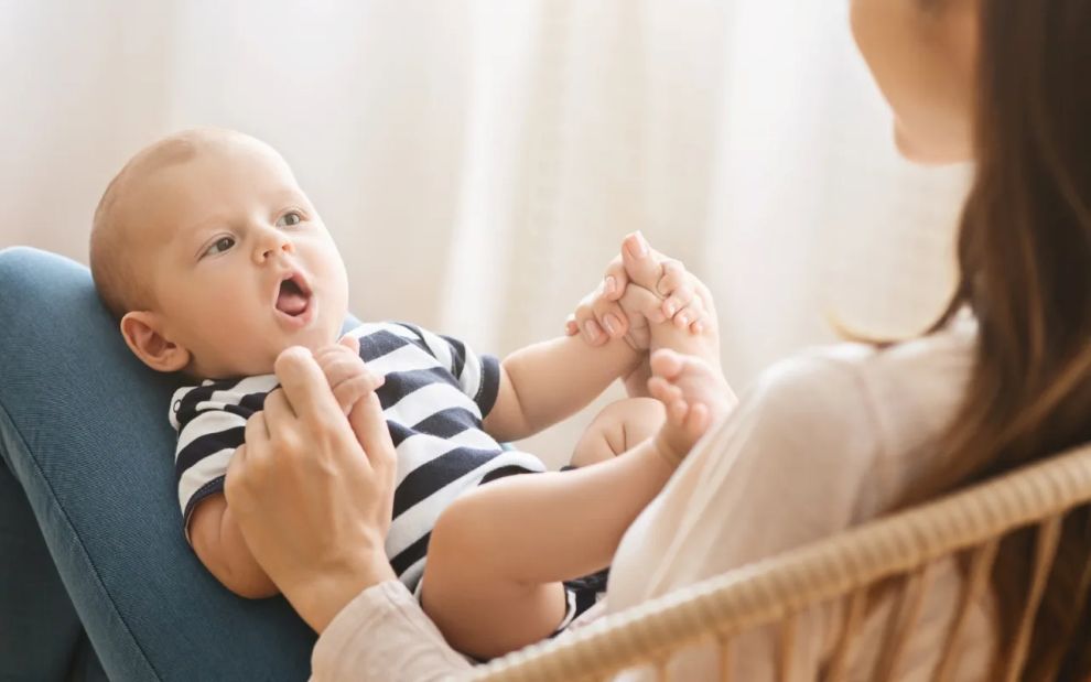 Πότε τα μωρά μαθαίνουν να αναγνωρίζουν το όνομά τους;