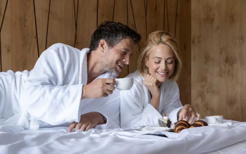 Νιώθετε ενοχές που αφήνετε το μωρό; Ιδού γιατί μία ρομαντική απόδραση είναι ζωτικής σημασίας