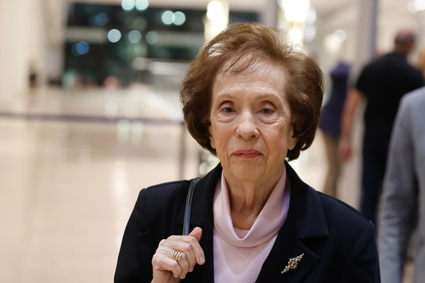 Δημοσία δαπάνη η κηδεία της Άννας Ψαρούδα – Μπενάκη