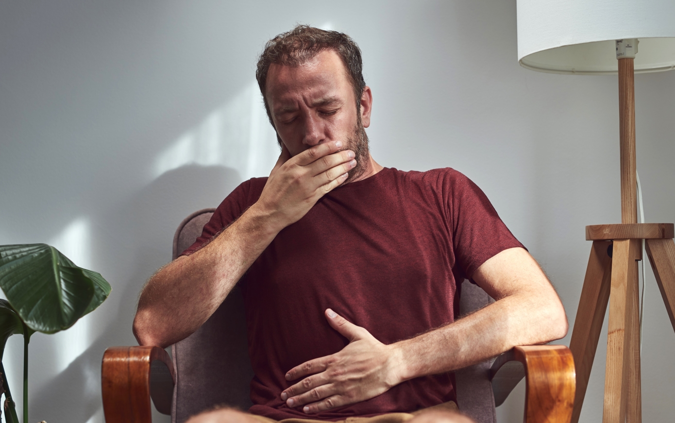 Τι συμβαίνει όταν δεν μπορείς να ρευτείς – Το άγνωστο σύνδρομο που βασανίζει τους ασθενείς και η απρόσμενη θεραπεία