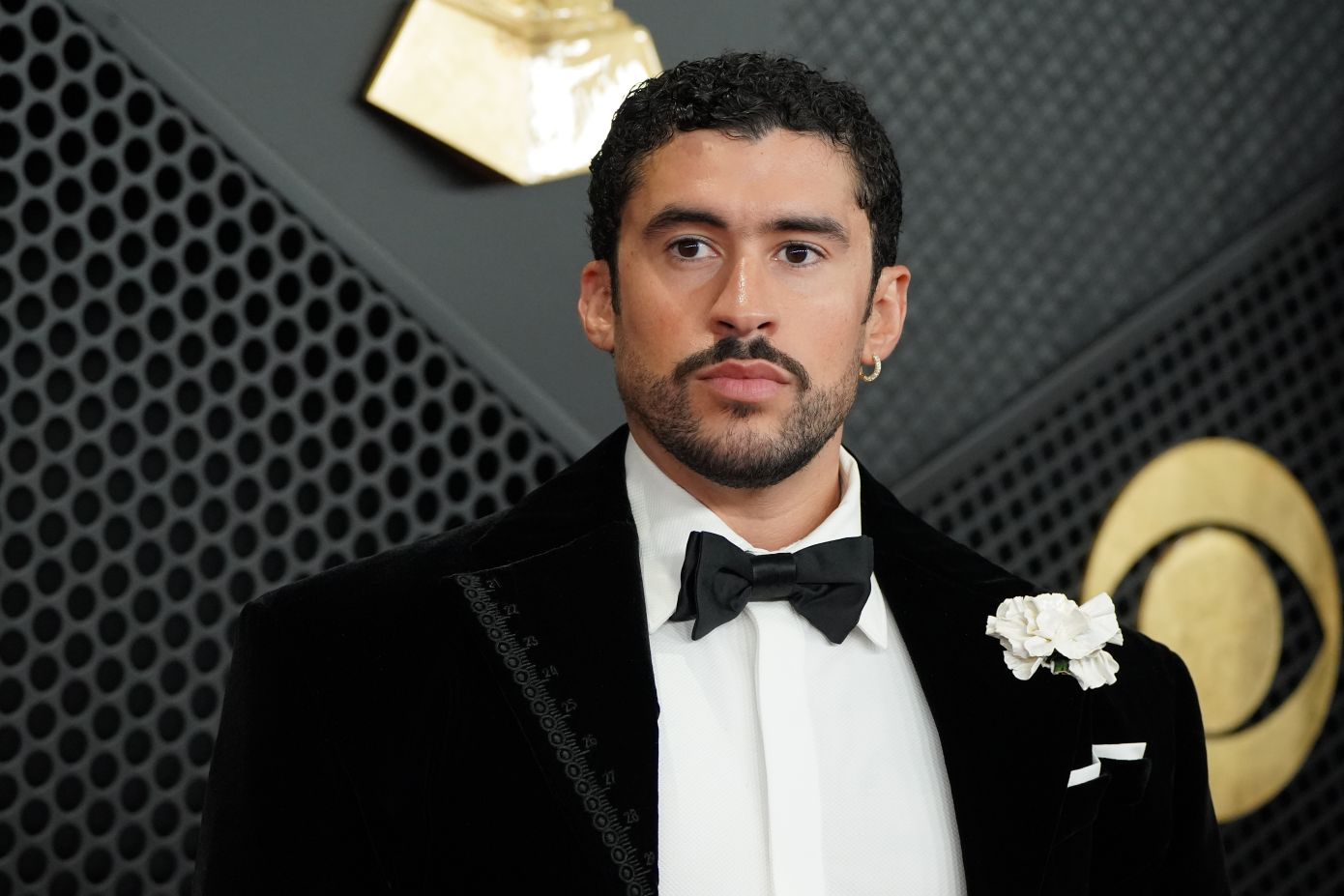 Πόσο όμορφο μπορεί να είναι το σπίτι ενός τόσο ωραίου άνδρα; Spoiler: Η έπαυλη του Bad Bunny ξεπερνά κάθε φαντασία