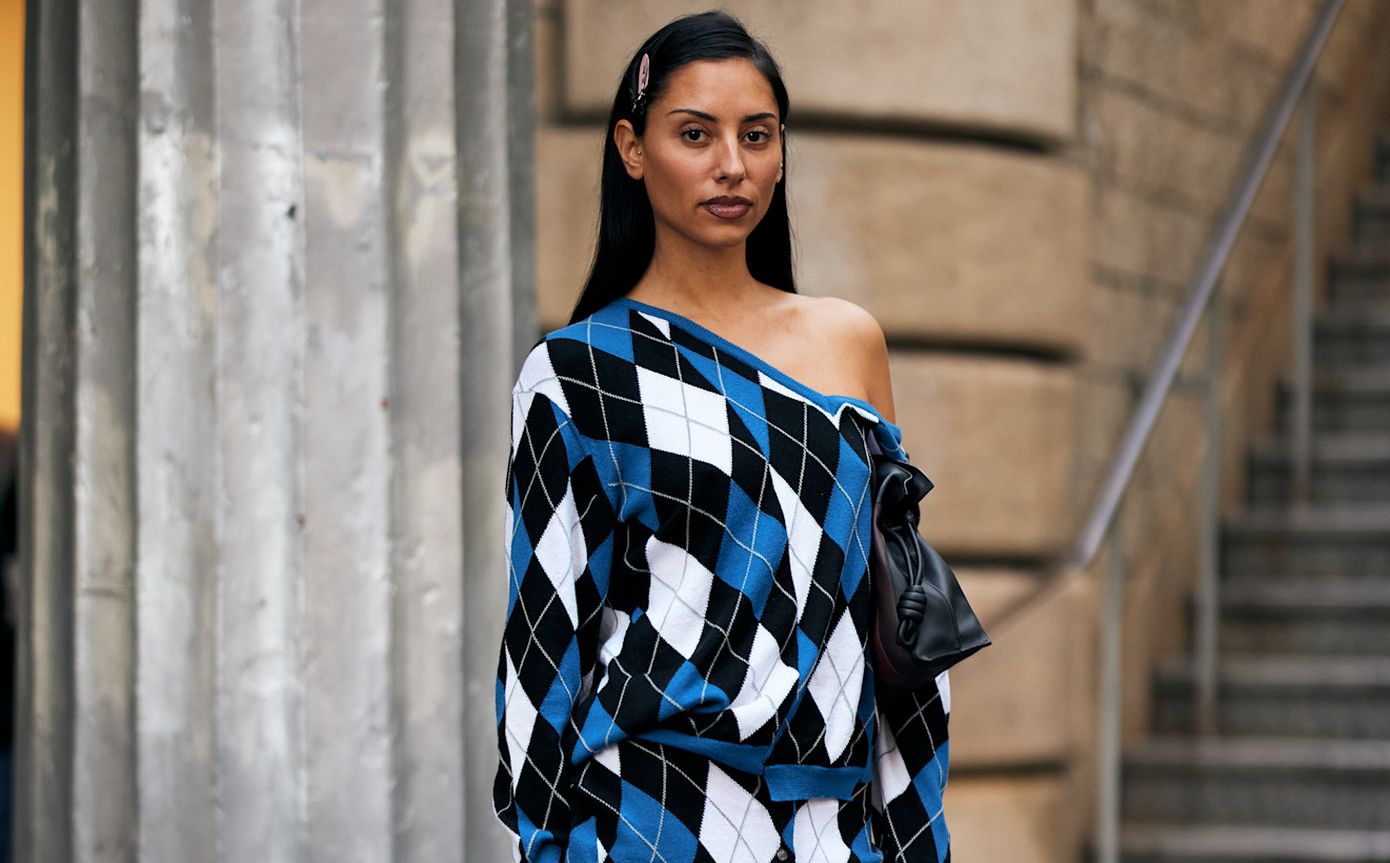 Έχουν τα πουλόβερ σας κόμπους και δείχνουν παλιά και κατεστραμμένα; Έτσι θα γίνουν σαν καινούργια