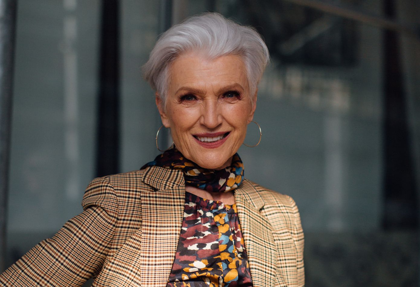 Aν έχετε γκρίζα μαλλιά τότε αξίζει να μάθετε τι είναι το grombre και γιατί να το δοκιμάσετε