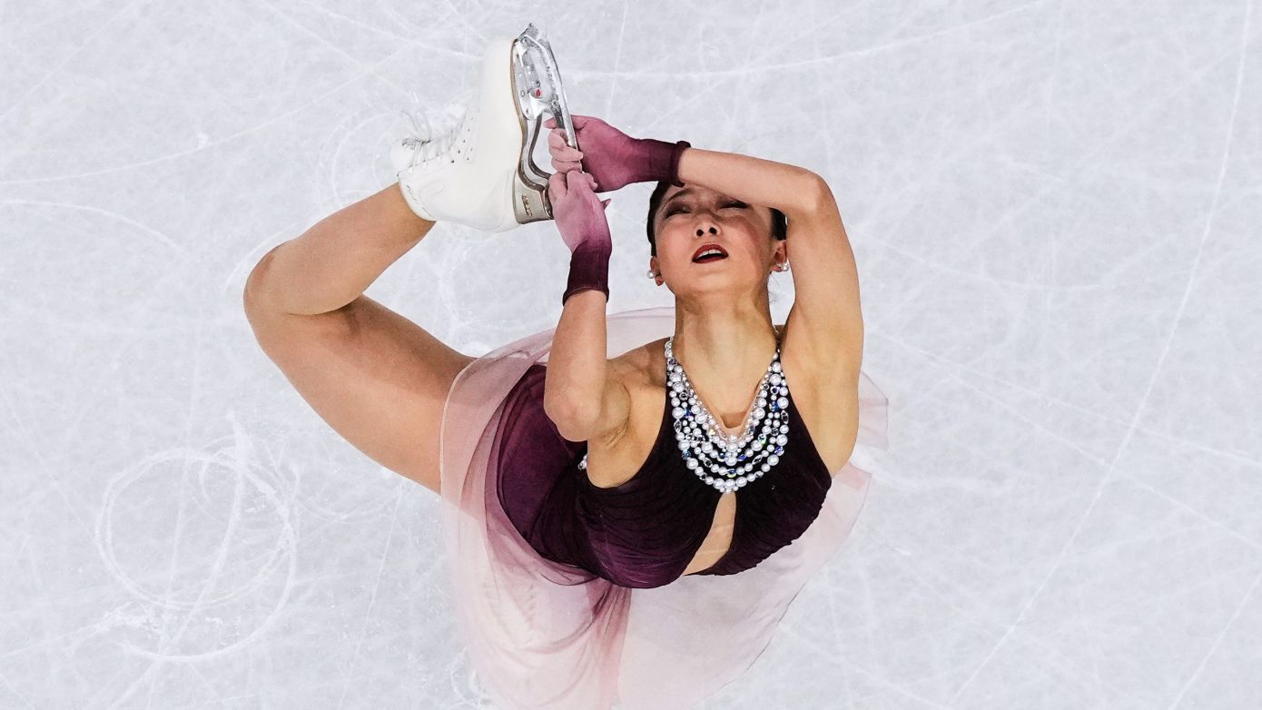 Όταν η μόδα συναντά την πειθαρχία: Οι κανόνες για τις στολές στο καλλιτεχνικό πατινάζ