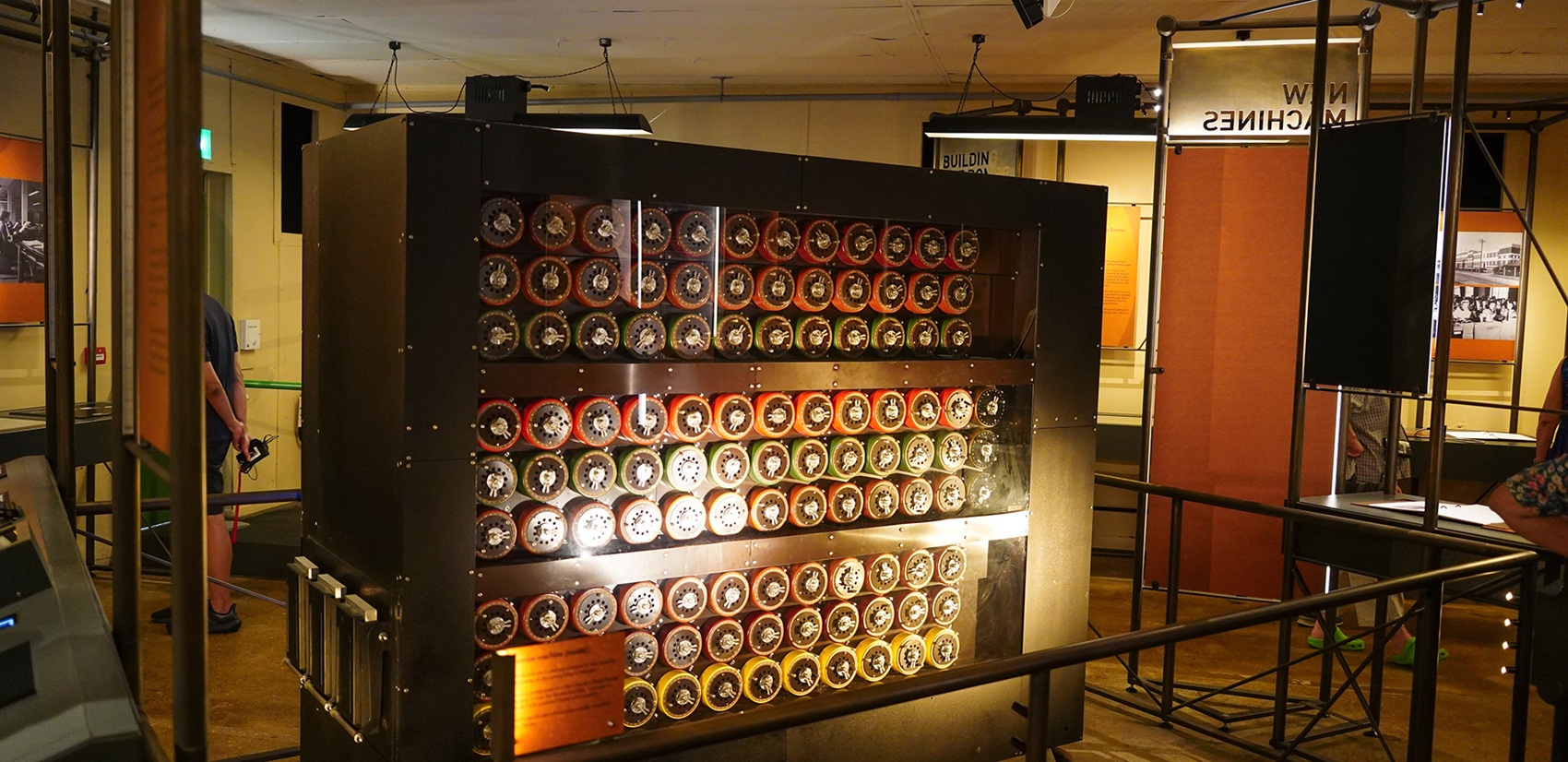 Πώς ένας Βρετανός μαθηματικός έσπασε τον δυσεπίλυτο κώδικα «Enigma» των Ναζί, αλλάζοντας την πορεία του Β&#8217; Παγκοσμίου Πολέμου