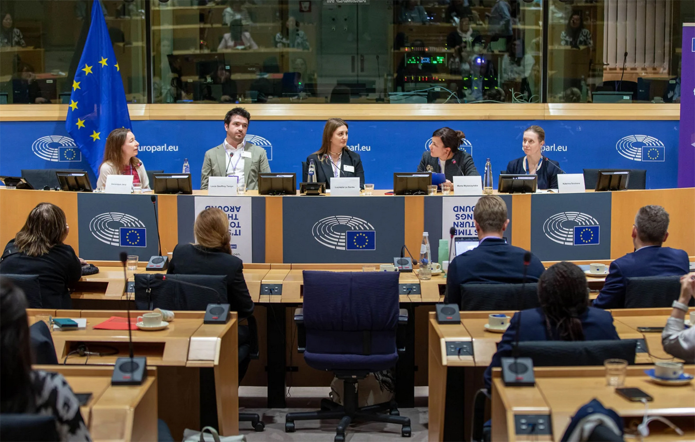 Οι γυναίκες στην Ελλάδα παραμένουν στο περιθώριο της επενδυτικής δραστηριότητας