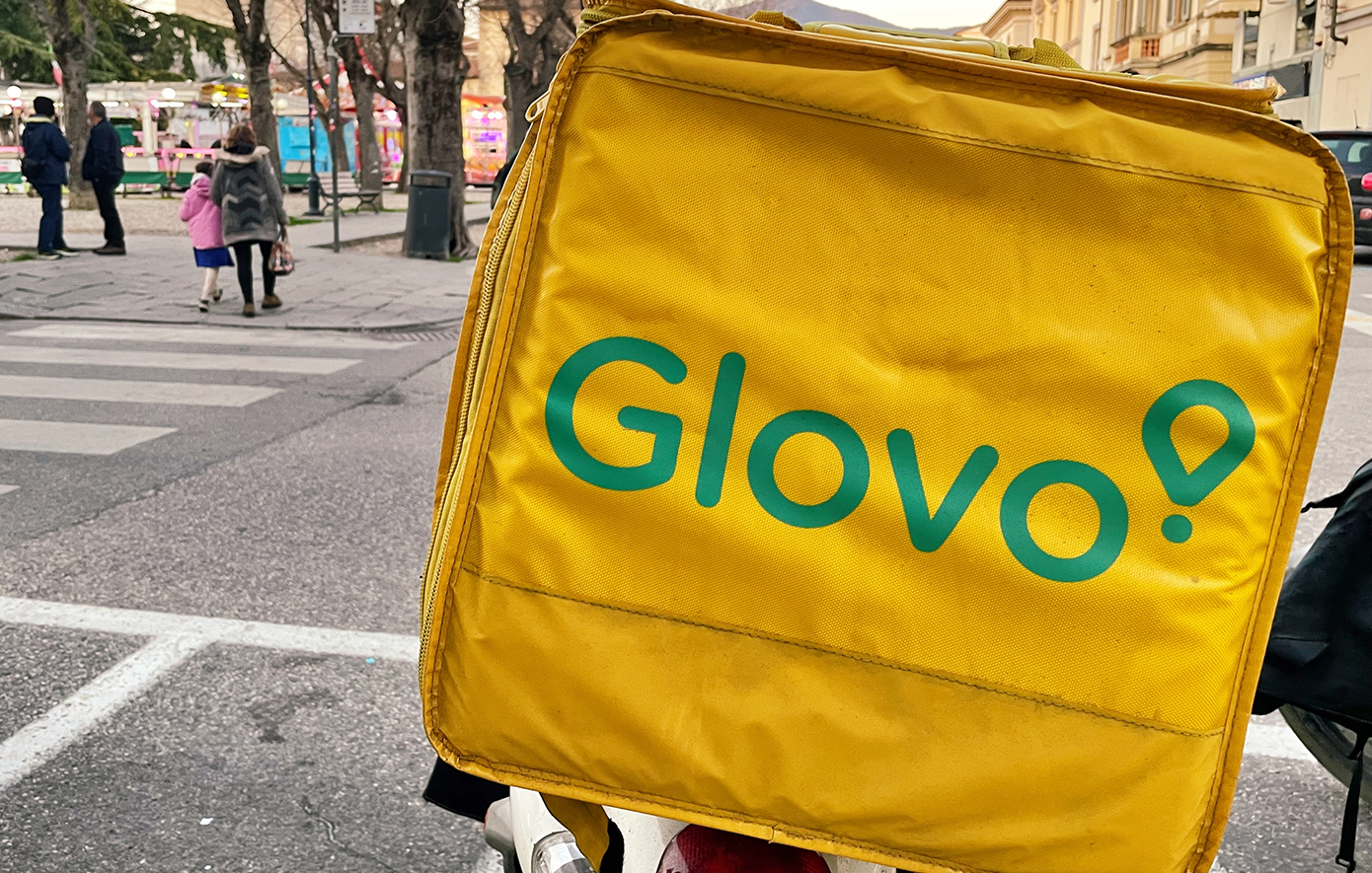 Ιταλία: Η εισαγγελία Μιλάνου ζητά δικαστική διαχείριση για την εταιρεία της Glovo