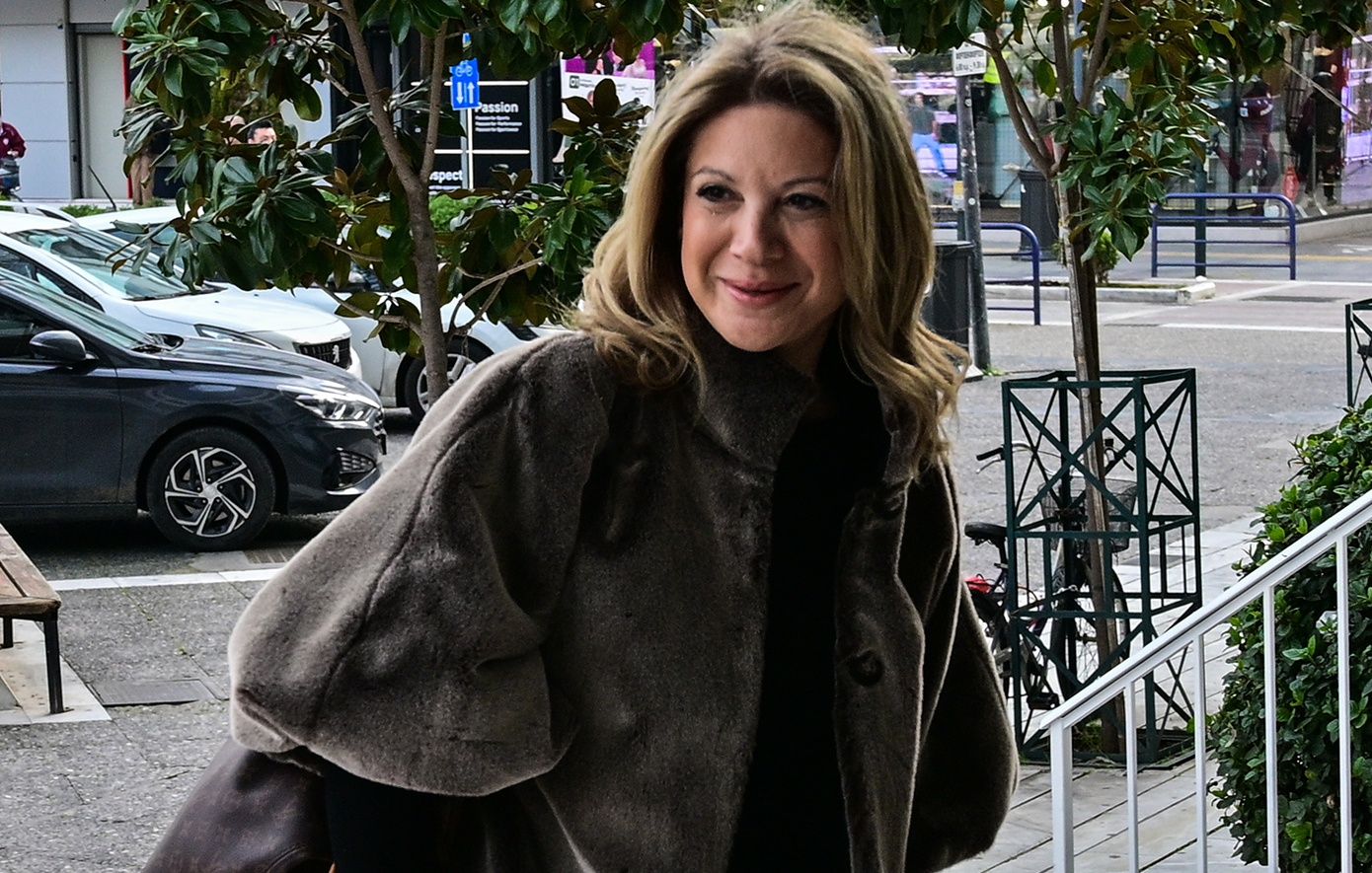 Καρυστιανού για Τέμπη: Δίκη-παρωδία στην οποία αναγκαστικά συμμετέχουμε – Όλα ενορχηστρωμένα από ένα κακόβουλο αφεντικό που δίνει εντολές