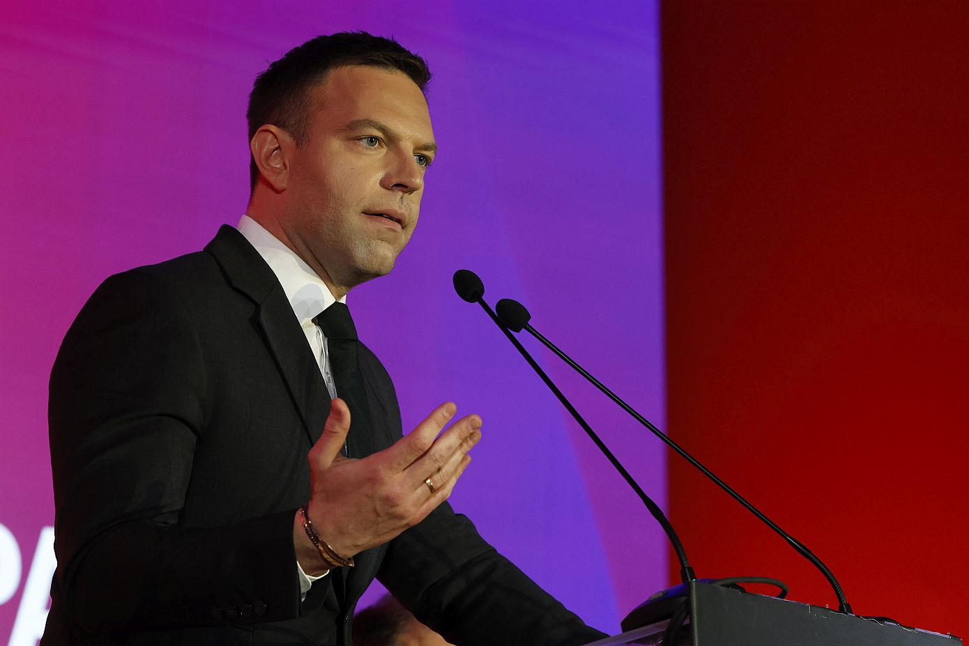 Κασσελάκης: Κάλεσε τον Τσίπρα να ονομάσει το κόμμα του «Κίνημα Novartis» &#8211; Επιτέθηκε και στη Ζωή Κωνσταντοπούλου