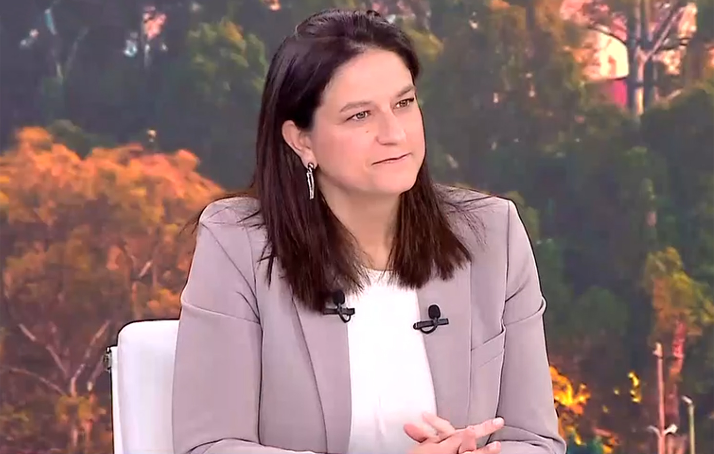 Διευκρινίσεις από τη Νίκη Κεραμέως για την αύξηση του κατώτατου μισθού: «Στόχος να φτάσει τα 950 ευρώ έως το 2027»