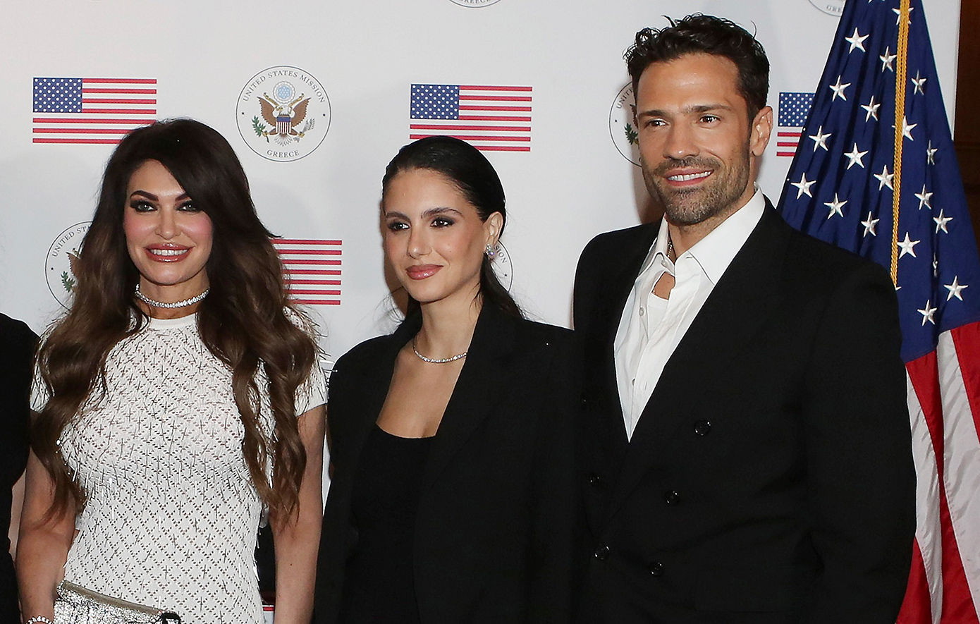 Ο γιος της Αλεξάνδρας Νίκα φιλάει την κοιλιά της – Η δήλωση της Κίμπερλι Γκιλφόιλ πυροδοτεί τις φήμες για νέα εγκυμοσύνη