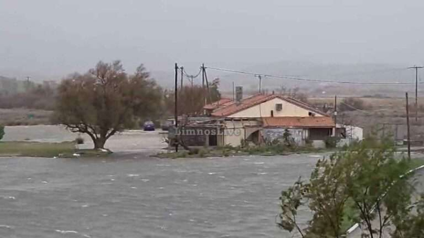 Λήμνος: «Πνίγηκε» το Διαπόρι, επιχείρηση απεγκλωβισμού δύο ατόμων &#8211; Βίντεο και φωτογραφίες