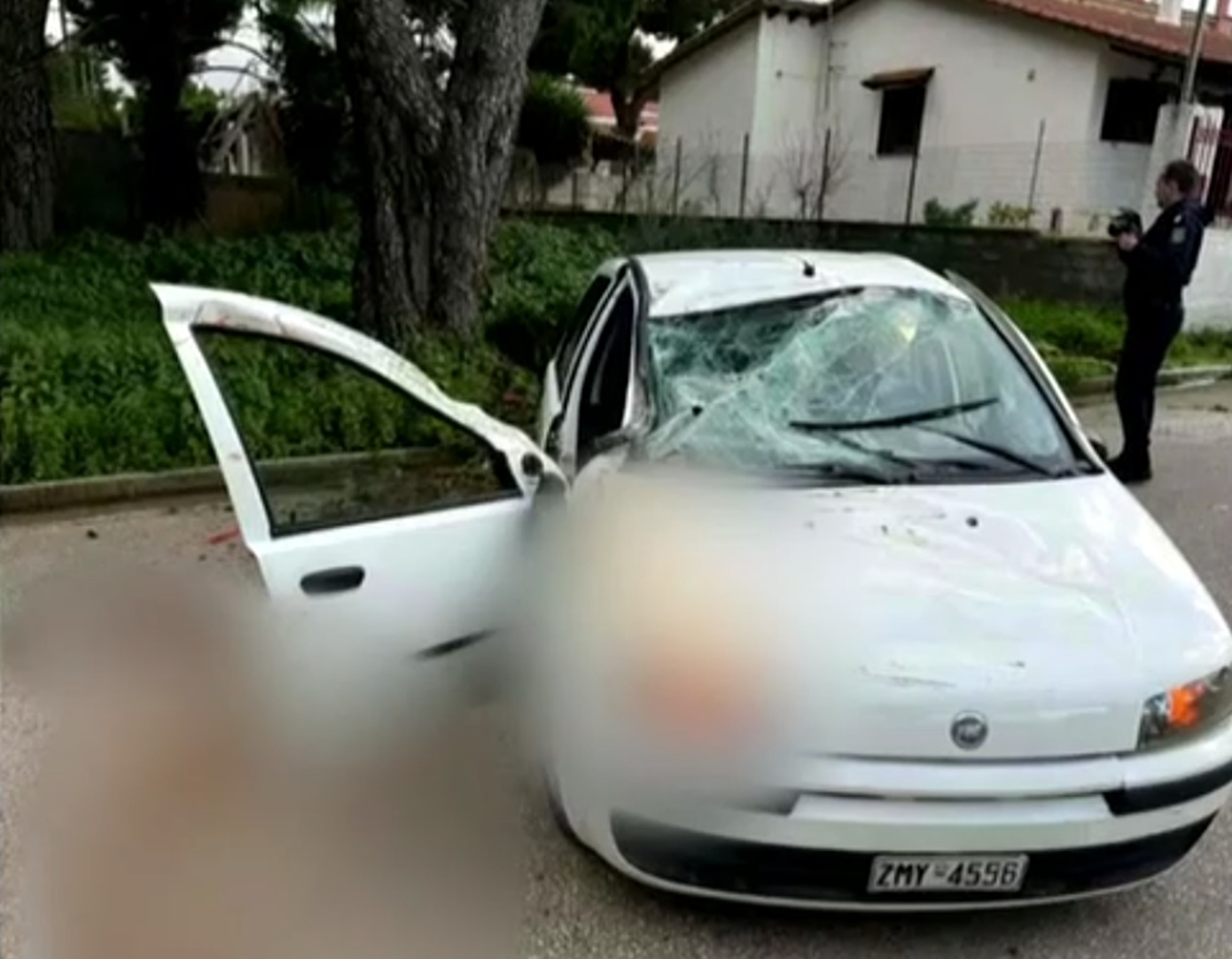 Σε σοκ ο 15χρονος οδηγός μετά το τροχαίο δυστύχημα στη Λούτσα: «Τι σου έκανα, φίλε μου;»