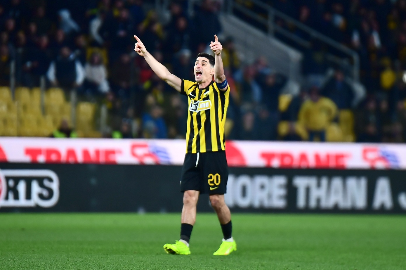 Ο Πέτρος Μάνταλος θα συνεχίσει να φορά τα «κιτρινόμαυρα» για έναν ακόμη χρόνο