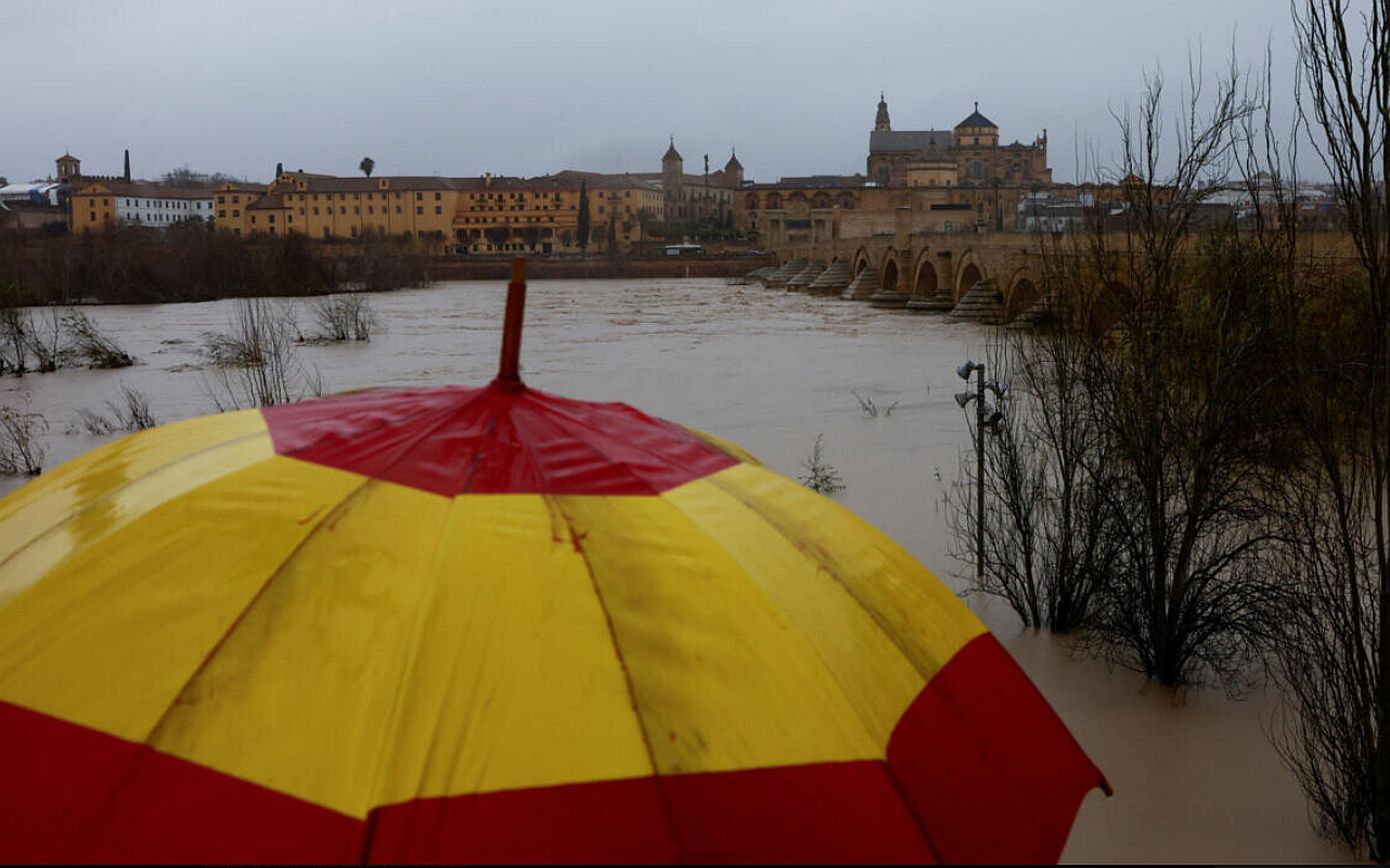 Η καταιγίδα «Μάρτα» σαρώνει την Ισπανία &#8211; Χιλιάδες πολίτες απομακρύνθηκαν από τα σπίτια τους