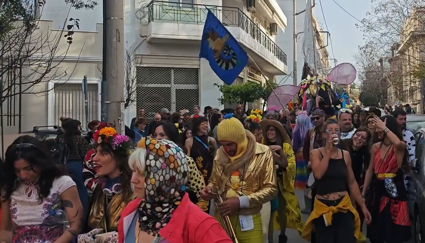 Απόκριες στην Αθήνα: Χοροί και μεθυστικές μελωδίες στο Καρναβάλι Μεταξουργείου