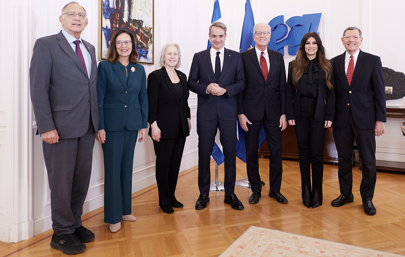 Συνάντηση Μητσοτάκη με Αμερικανούς Γερουσιαστές στο Μαξίμου &#8211; Στο τραπέζι, ενέργεια, άμυνα και επενδύσεις