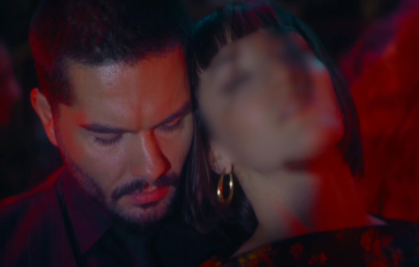 Αυτή είναι η κόρη της Μαίρης Μηλιαρέση που πρωταγωνιστεί στο νέο videoclip του Χρήστου Μάστορα