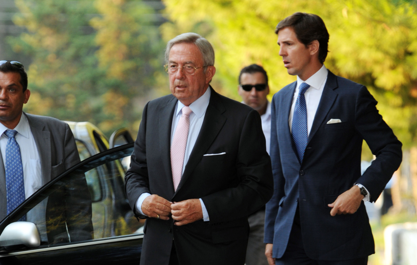 Παύλος Ντε Γκρες για το 1967: «Ο πατέρας μου ήταν μόνος με μια έγκυο γυναίκα και τα τανκς γύρω από το σπίτι μας»