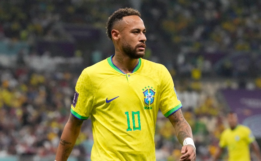 O Νεϊμάρ στο στόχαστρο των οπαδών της Velo Clube πριν τη Σάντος &#8211; «Αν πρέπει να αφήσουμε τον Νεϊμάρ εκτός Μουντιάλ ας το κάνουμε»